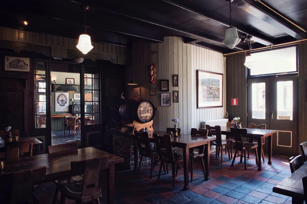 Cafe Restaurant Hotel De Mug Middelburg Eksteriør billede
